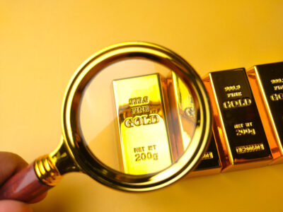 Provera autentičnosti zlatne poluge pod lupom