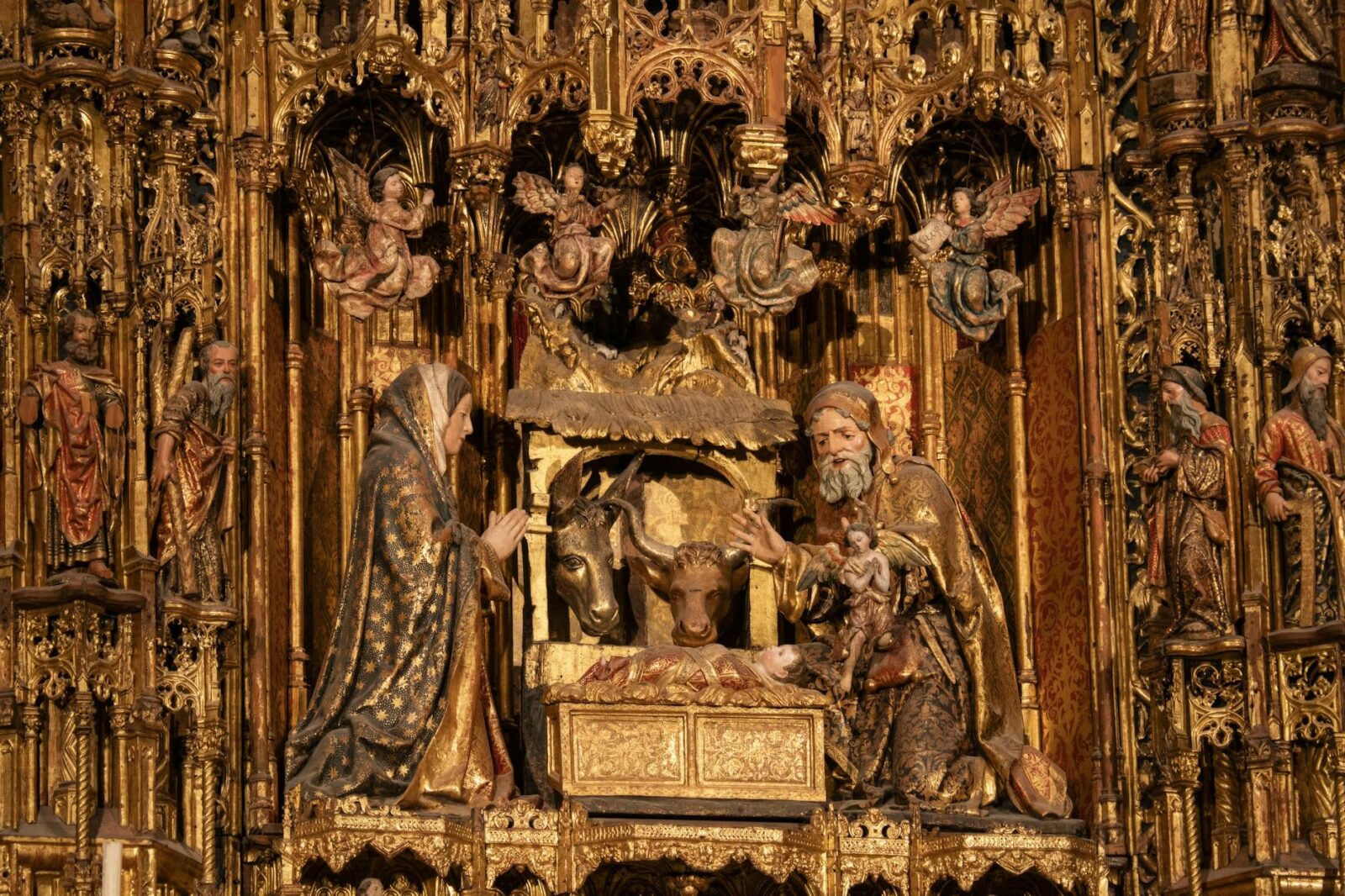 Transparentna procena zlata uz XRF analizu i vaganje za sigurnu zaštitu klijenta.